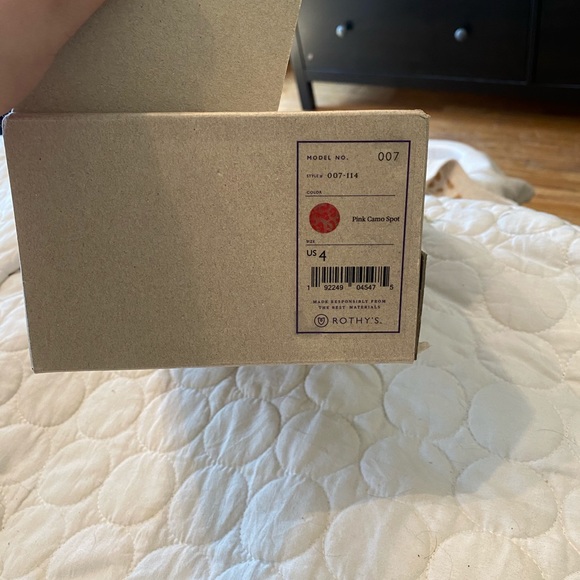 Kids Rothy’s - Picture 3 of 3